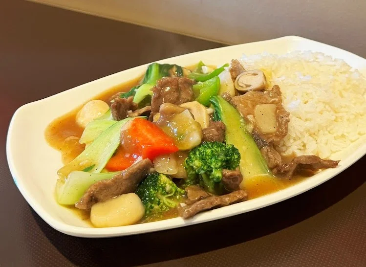 Tang Su Yuk and Korean-Chinese appetizers at Rae Mi Hyang Edmonton